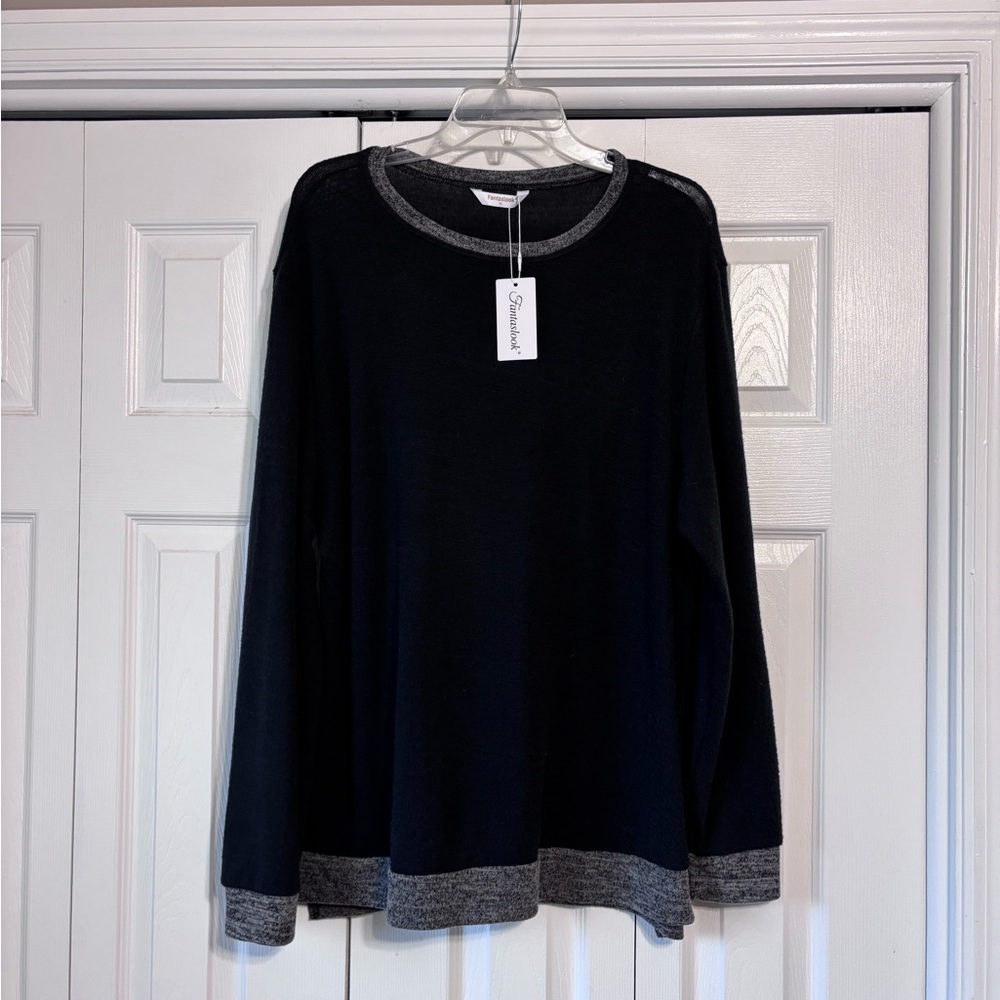 Black and Gray Women's Crew Neck Sweater